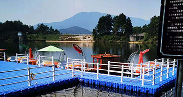 浮筒搭建的水上浮橋有什么特點？